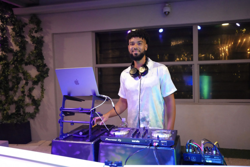 Hire Steel Drums by Aaron Mentos Steel Drum Player in Fort Lauderdale