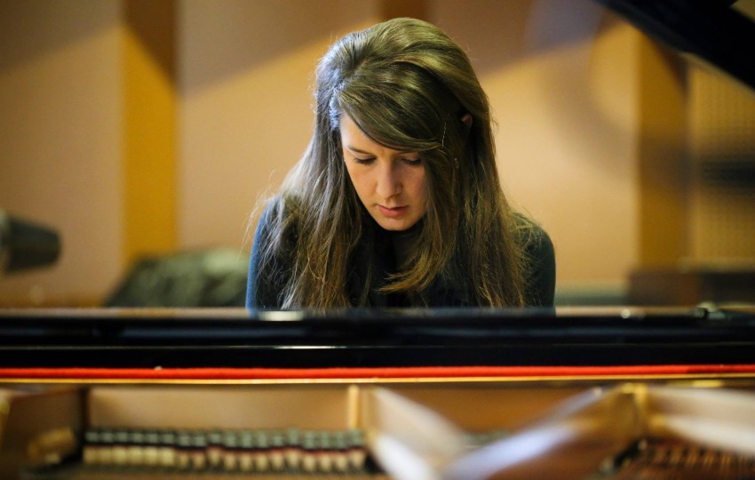 Hire Stephanie Cooke, Jazz Pianist Jazz Pianist in Portland, Oregon
