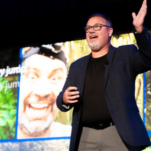 Steve Fredlund, the Safari Dude - Motivational Speaker in Minneapolis, Minnesota