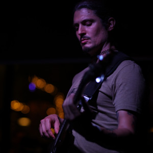 Stevie Queiroz - Singing Guitarist in San Jose, California