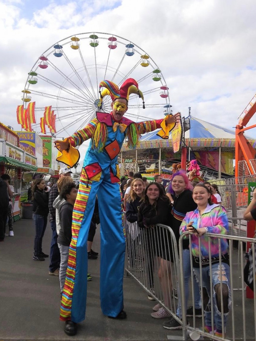 Hire Stilt Fun Stilt Walker in Orlando, Florida