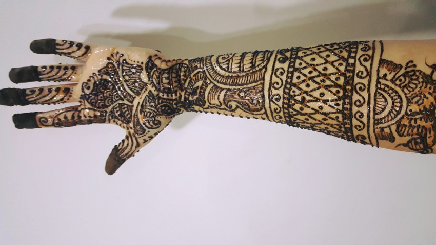 Gallery photo 1 of Stylish Henna