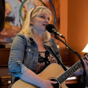Susanna Laird - Singing Guitarist in Frederick, Maryland