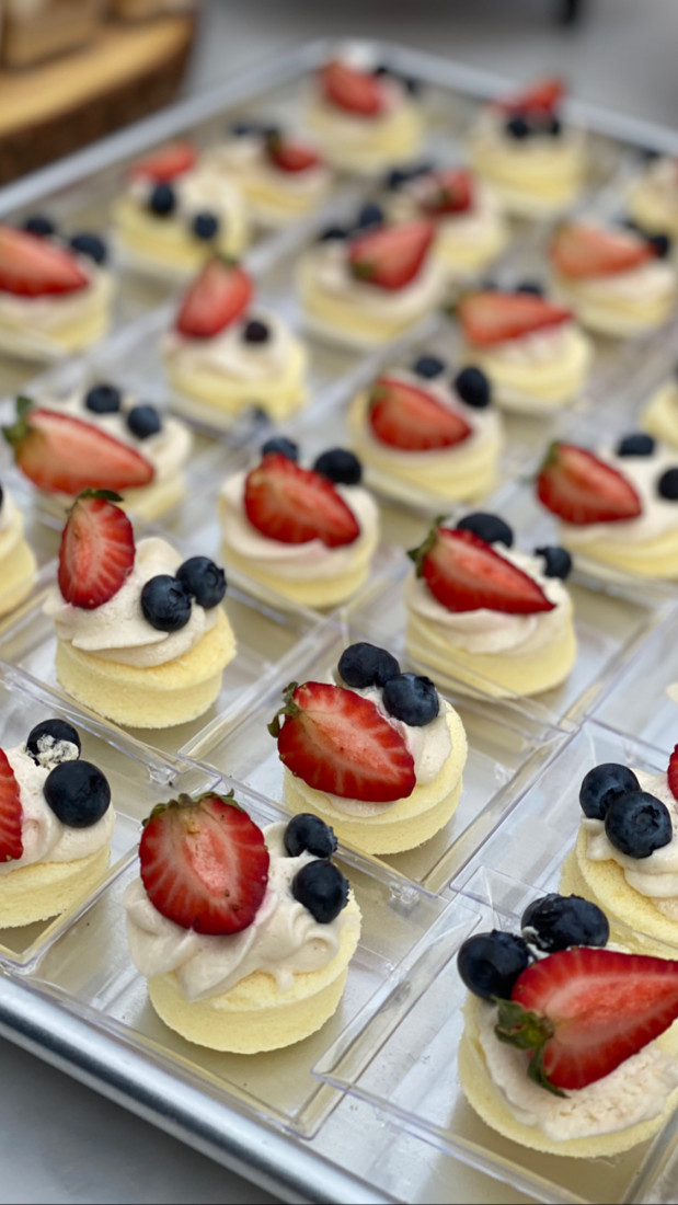 Gallery photo 1 of Sweet Cravings Catering