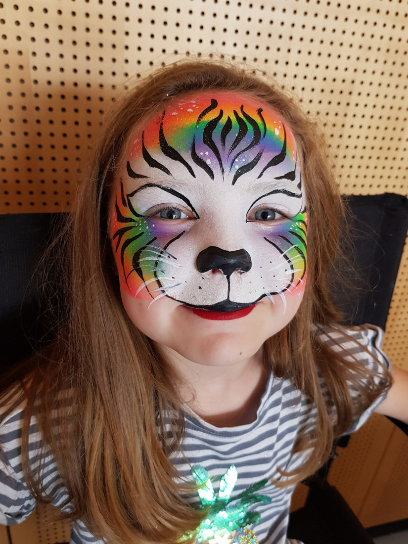 Gallery photo 1 of Swirls Face Painting