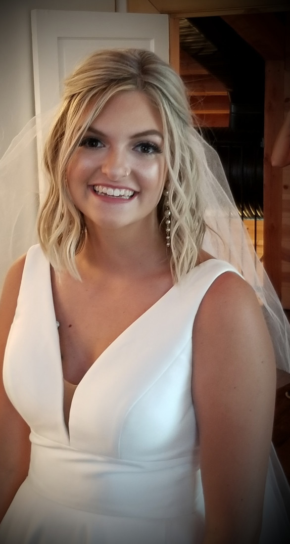 Hire Tailor Made by Tiffany Makeup Artist in Dallas, Texas