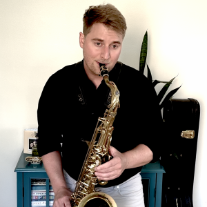 Taylor - Singing Saxophonist - Saxophone Player / Crooner in Ridgewood, New York