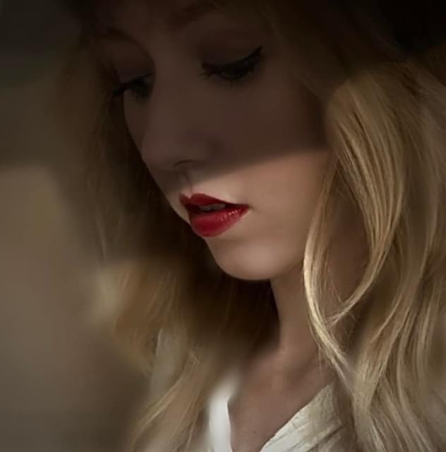 Gallery photo 1 of Taylor Swift Look-Alike