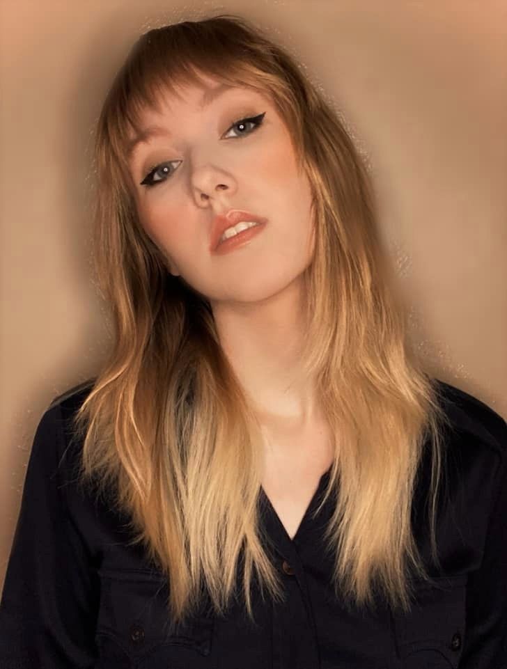 hire-taylor-swift-look-alike-look-alike-in-jackson-michigan