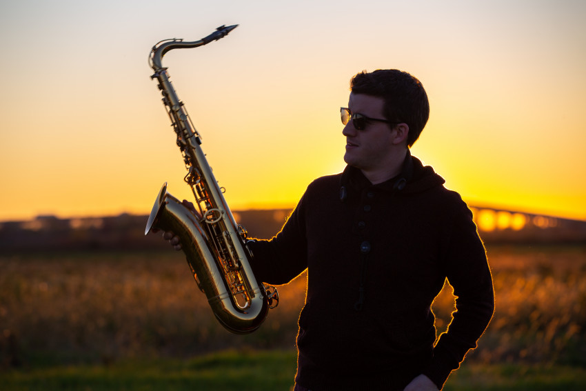 Hire Tenor Saxophone Player Saxophone Player in Niagara Falls, Ontario