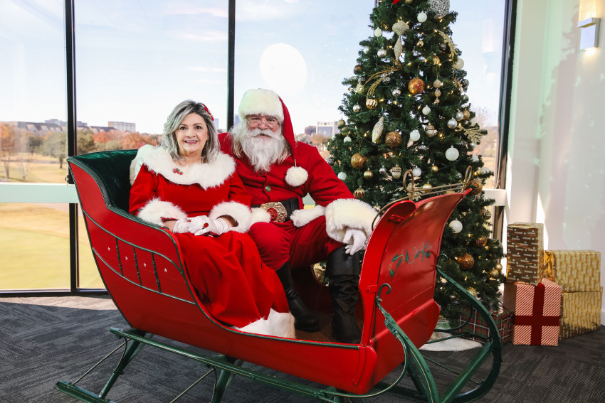 Gallery photo 1 of Texas Santa