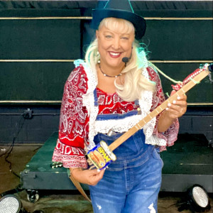 The Canjo Woman of Tennessee - Dulcimer Player in Lebanon, Tennessee
