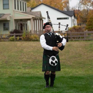 The Cleveland Piper Sheamus MacAndrew - Bagpiper / Celtic Music in Cleveland, Ohio