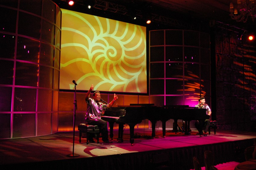 Gallery photo 1 of "THE DUELING PIANOS EXPERIENCE" featuring DONOVAN PETERS