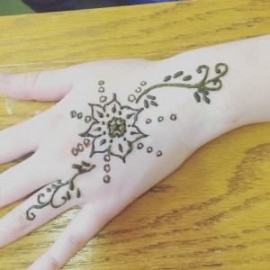 The Henna Artist 
