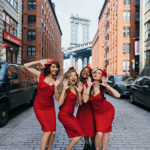 The New York Belles (The Jingle Belles) - A Cappella Group / Christmas Carolers in Brooklyn, New York