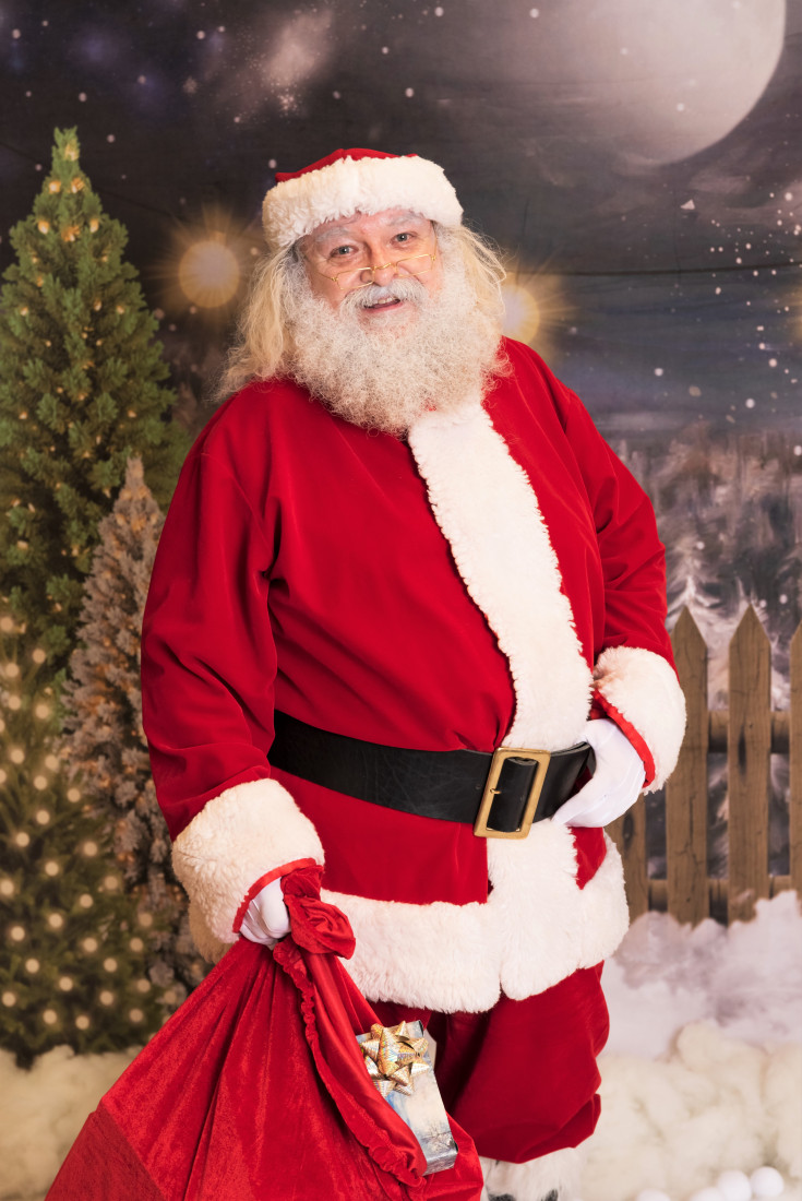 hire-the-magic-of-santa-claus-santa-claus-in-chandler-arizona