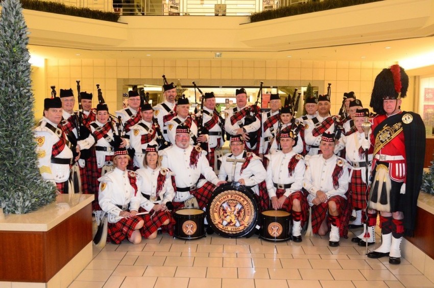 Gallery photo 1 of The Palm Beach Pipes and Drums