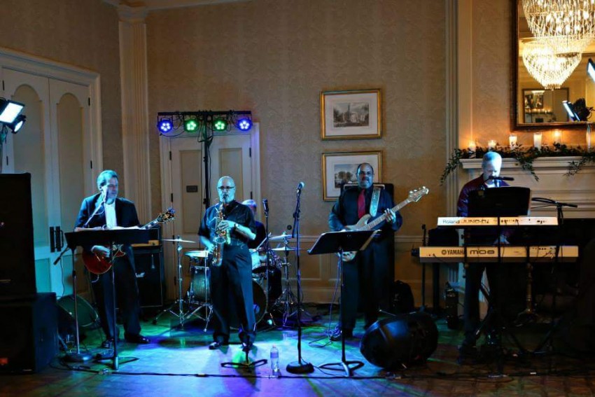 Gallery photo 1 of The Soultones... The 60's,70's, 80's Classic Hits