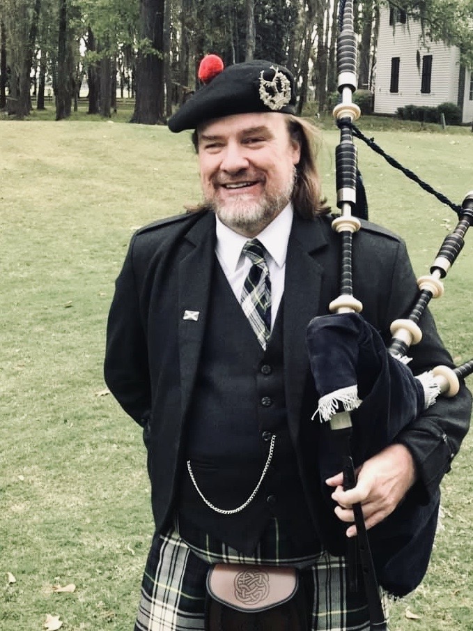 hire bagpipe player