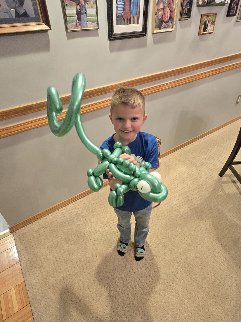 Gallery photo 1 of Timi the Balloon Twister