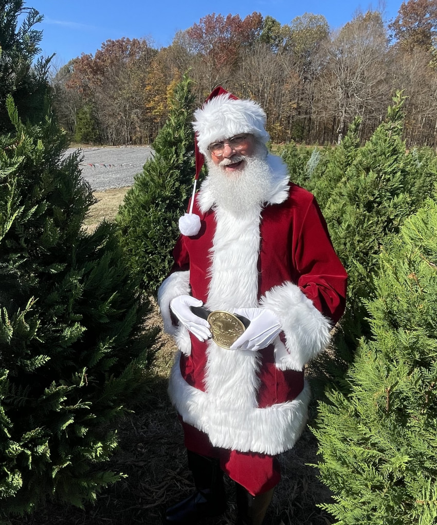 Gallery photo 1 of TN.Santa.Steve