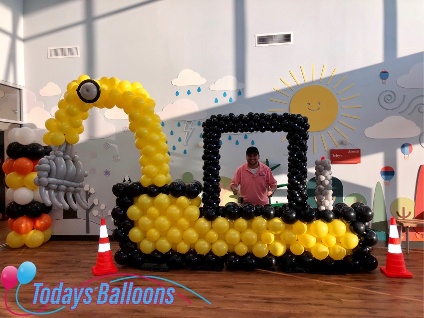 Hire Todays Balloons Balloon Twister in Fort Worth, Texas