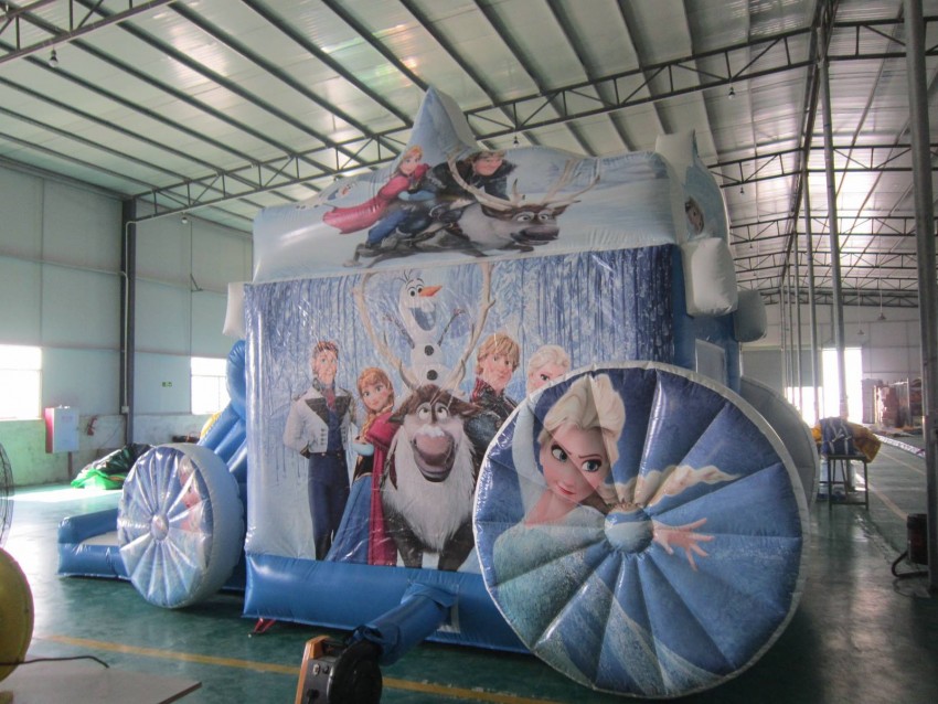 Gallery photo 1 of Top Flight Bounce House