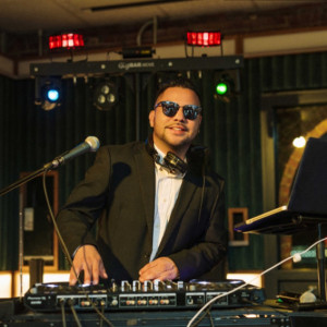 Toreitup Entertainment - Wedding DJ / Wedding Entertainment in Flushing, New York