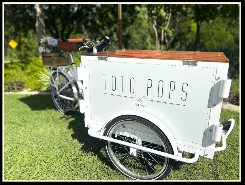 Gallery photo 1 of Toto Pops Ice Cream & Fruit Pop Cart