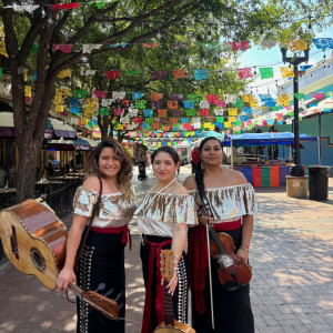 Trío Ardiente - Mariachi Band in San Antonio, Texas