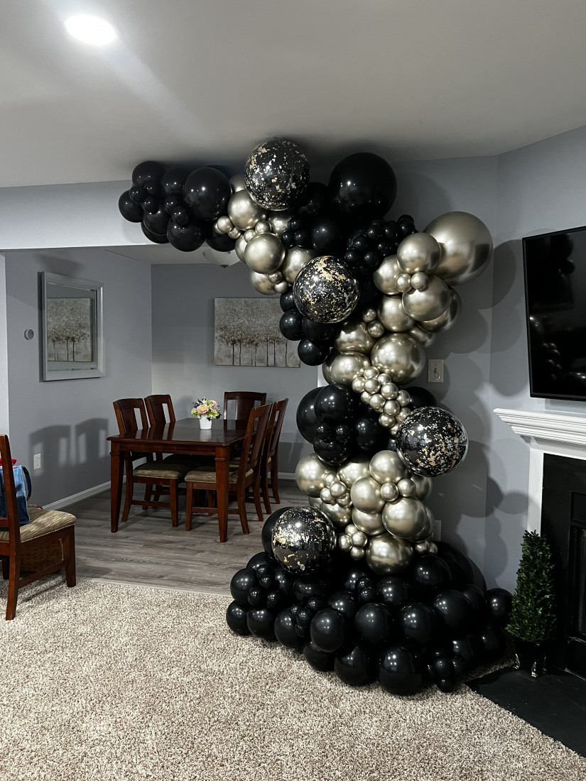 Hire Twisty Twirly Balloons - Balloon Decor in Parkville, Maryland