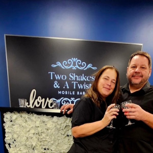 Two Shakes and A Twist Mobile Bar - Bartender / Flair Bartender in Pflugerville, Texas