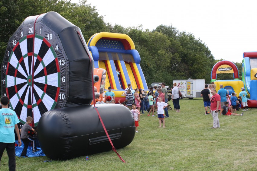 Hire U Bounce Inc. Party Inflatables in Nicholasville, Kentucky