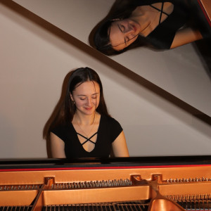 UCF Student Piano Teacher + Performer - Classical Pianist in Orlando, Florida