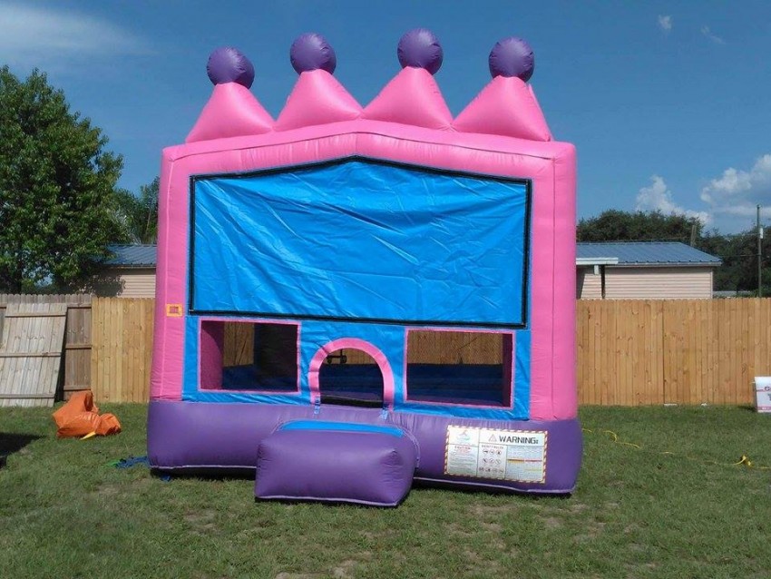 Gallery photo 1 of Uncle Tucks Bounce House Polk County