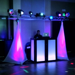 Uneak Entertainment - Mobile DJ / Outdoor Party Entertainment in San Antonio, Texas