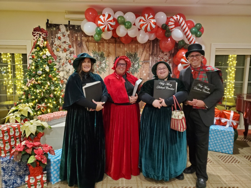 Gallery photo 1 of Very Merry Dickens Carolers & Christmas Present Carolers