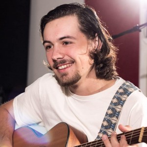 Vinnie Paolizzi Music - Singing Guitarist in Nashville, Tennessee