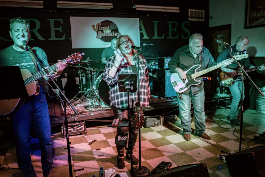 Hire Vinyl Junkies Classic Rock Band in Holden, Massachusetts
