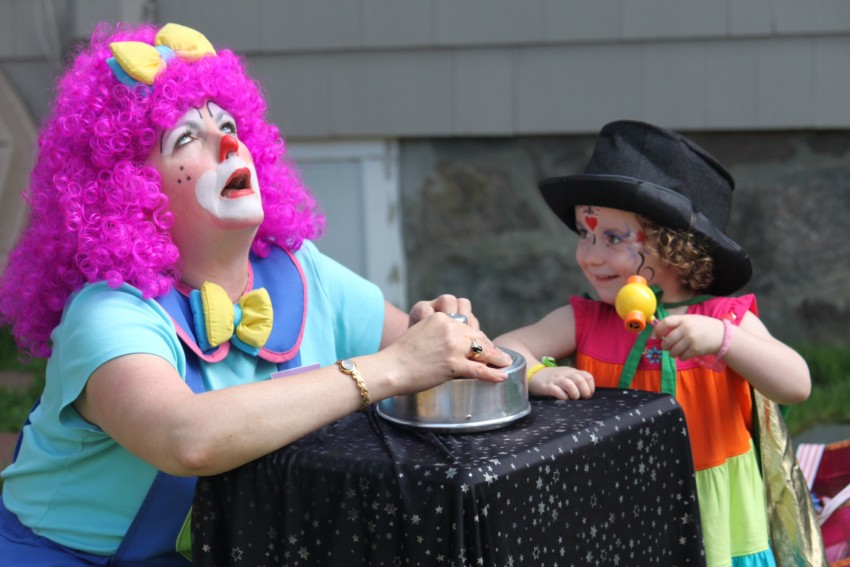 Gallery photo 1 of Violet the Clown