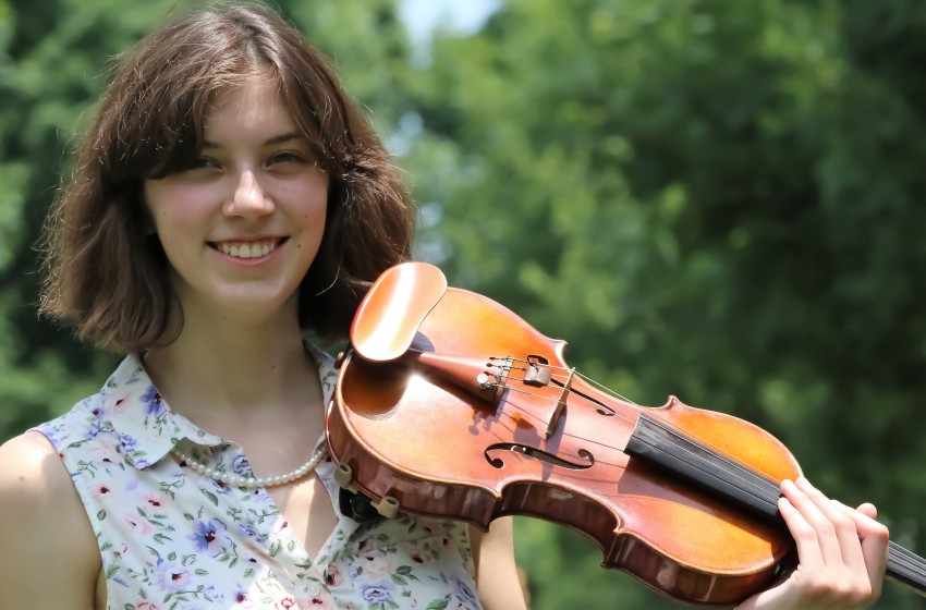 Hire Violinist Alanna North Violinist in Memphis, Tennessee