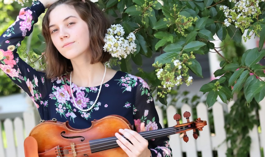 Hire Violinist Alanna North Violinist in Memphis, Tennessee
