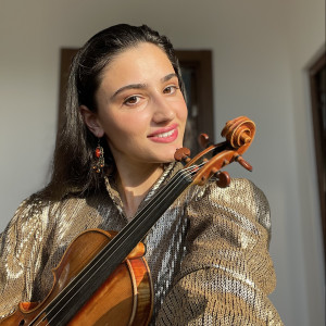 Violinist, Nia - Violinist / Wedding Entertainment in Albuquerque, New Mexico