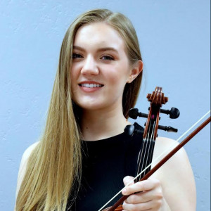 Violinist Brenna Carey - Violinist / Strolling Violinist in Portland, Oregon