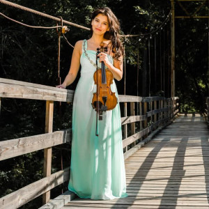 Violinist, Alfiia M - Violinist / Strolling Violinist in Denton, Texas