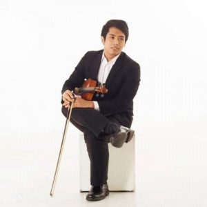 Violist/Violinist for any group