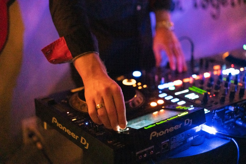 Hire Vosters the DJ Club DJ in Brooklyn, New York