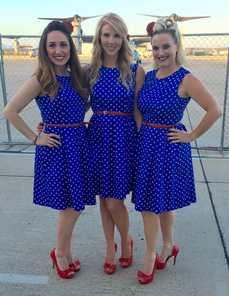 Hire Wartime Radio Revue Singers 1940s Era Entertainment in Los