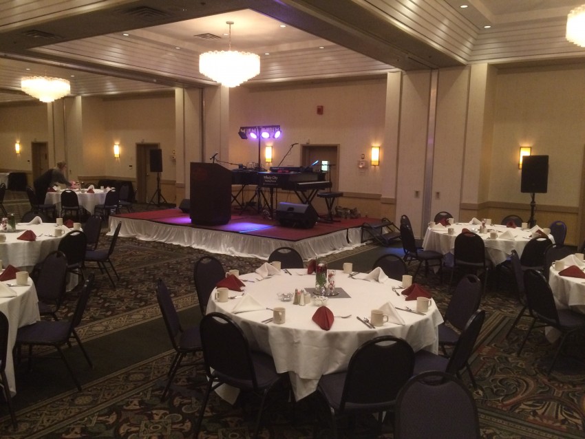 Hire Windy City Dueling Pianos Dueling Pianos in Naperville, Illinois